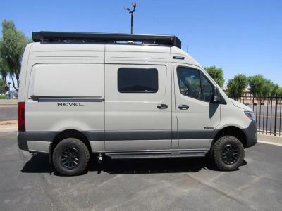 2025 Winnebago REVEL - Photo 14