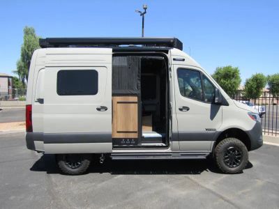 2025 Winnebago REVEL - Photo 15