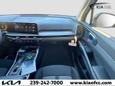 2026 Kia Sorento — photo 17 view