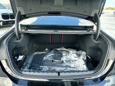 2026 BMW 4 Series — photo 20 view