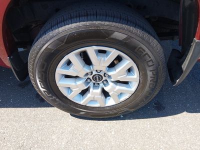 2022 Nissan Frontier — photo 10 view