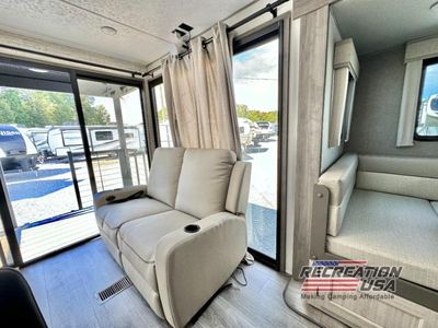 2025 Coachmen Catalina Legacy Edition - Photo 13
