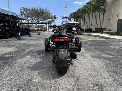 2019 Can-Am Spyder F3 - Photo 9