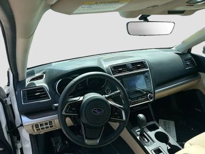 2018 Subaru Outback — photo 9 view
