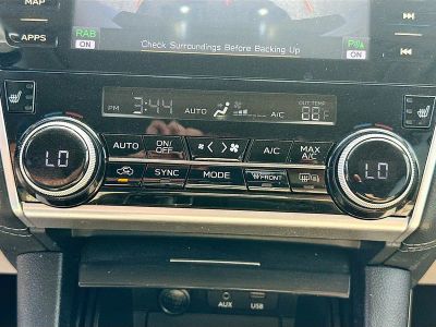 2018 Subaru Outback — photo 16 view
