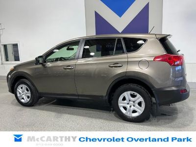 2013 Toyota RAV4 — photo 8 view