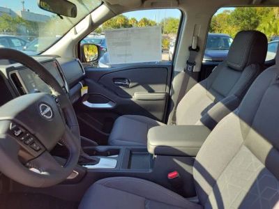 2026 Nissan Frontier — photo 8 view