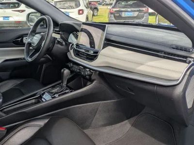 2025 Jeep Compass - Photo 22