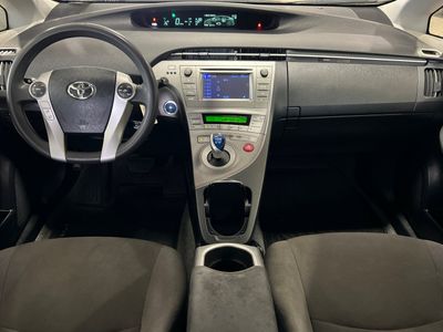 2015 Toyota Prius - Photo 3