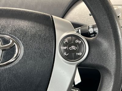 2015 Toyota Prius - Photo 26