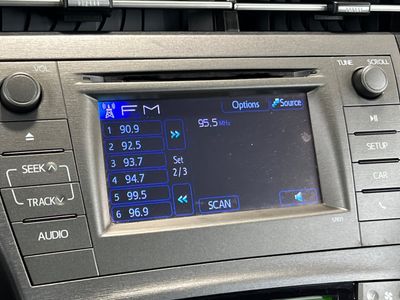 2015 Toyota Prius - Photo 19