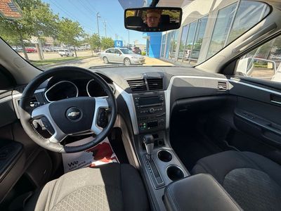 2010 Chevrolet Traverse — detail view