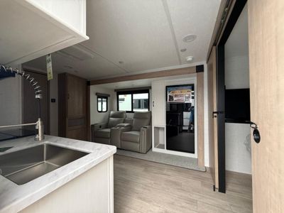 2025 Palomino SolAire - Photo 12