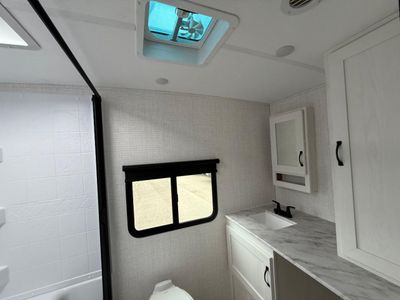 2025 Palomino SolAire - Photo 22