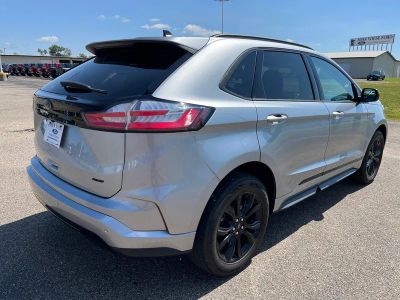 2024 Ford Edge — detail view