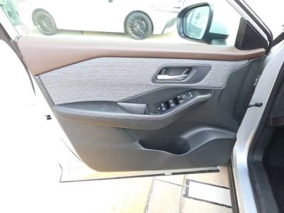 2023 Nissan Rogue — photo 11 view