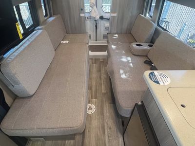 2024 Thor Motor Coach SEQUENCE - Photo 9