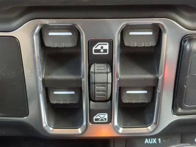 2026 Jeep Gladiator — photo 26 view