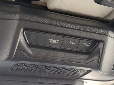 2026 Jeep Gladiator — photo 22 view