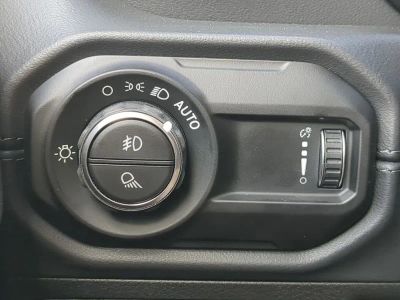 2026 Jeep Gladiator — photo 25 view
