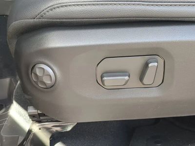 2026 Jeep Gladiator — photo 21 view