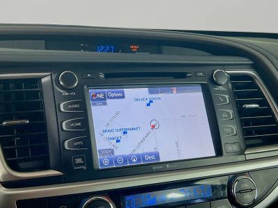2015 Toyota Highlander — photo 12 view