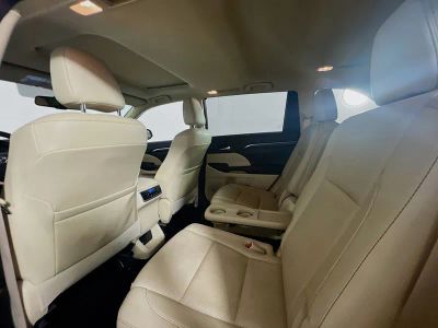 2015 Toyota Highlander — photo 19 view