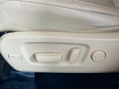 2015 Toyota Highlander — photo 16 view