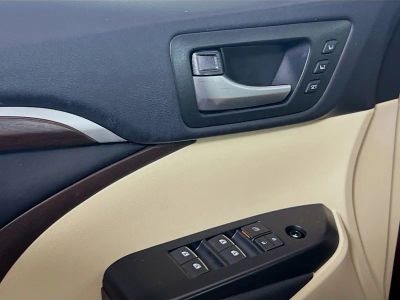 2015 Toyota Highlander — photo 15 view