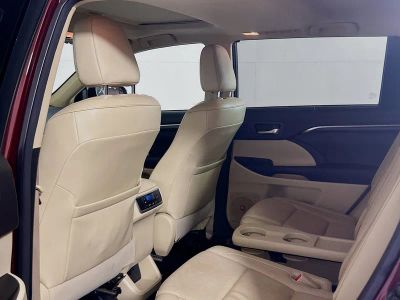 2015 Toyota Highlander — photo 21 view