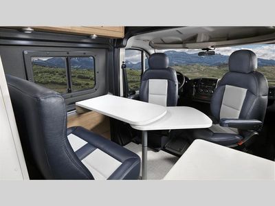 2027 Airstream Rangeline - Photo 3
