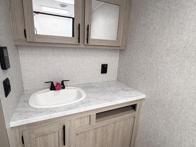 2026 East to West, INC. Della Terra 261RB - Photo 9