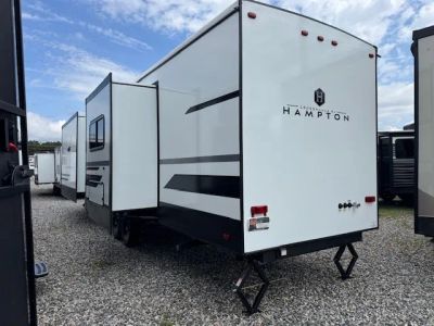 2026 CrossRoads Hampton 37FL - Photo 4