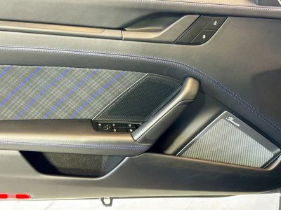2025 Porsche 911 - Photo 11