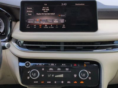 2023 INFINITI QX60 — photo 18 view