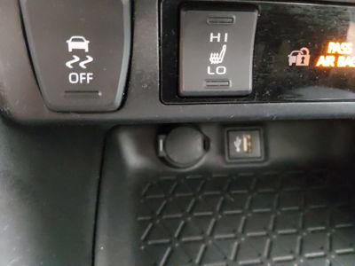 2023 Toyota RAV4 - Photo 17
