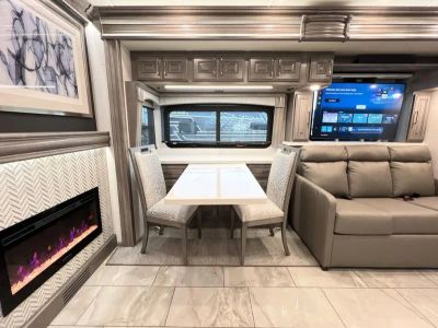 2026 Fleetwood DISCOVERY LXE - Photo 15