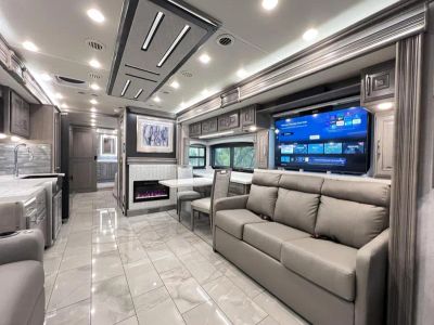 2026 Fleetwood DISCOVERY LXE - Photo 13