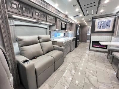 2026 Fleetwood DISCOVERY LXE - Photo 5