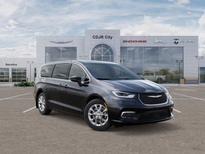 2026 Chrysler Pacifica — detail view