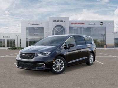 2026 Chrysler Pacifica PACIFICA SELECT AWD in Diamond Black Crystal Pearl-Coat Exterior Paint — front three-quarter view