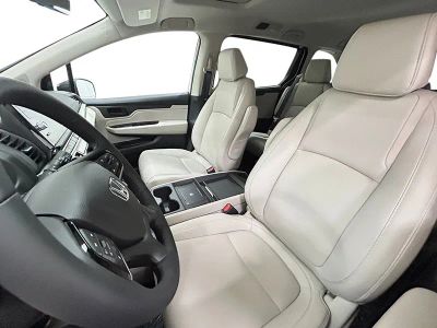 2026 Honda Odyssey — photo 8 view