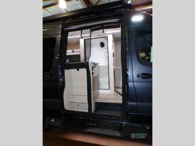 2021 Tiffin Motorhomes Cahaba — photo 12 view