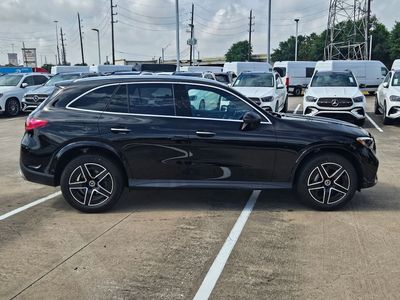 2026 Mercedes-Benz GLC 300 - Photo 2