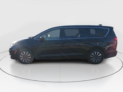 2022 Chrysler Pacifica - Photo 4