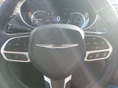 2022 Chrysler Pacifica - Photo 12