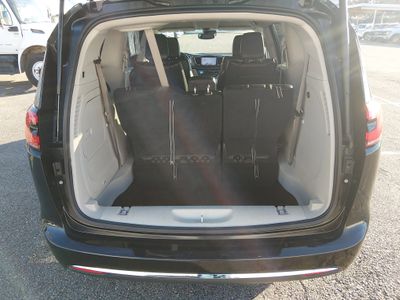 2022 Chrysler Pacifica - Photo 11