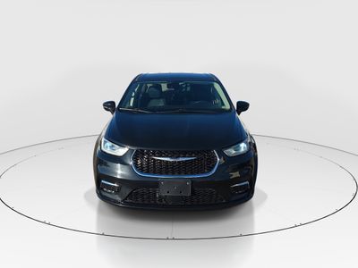 2022 Chrysler Pacifica - Photo 2