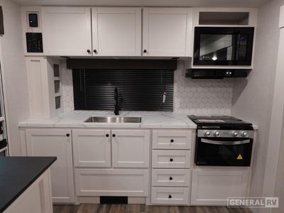 2026 Highland Ridge RV Range Lite - Photo 7