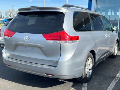 2012 Toyota Sienna - Photo 2